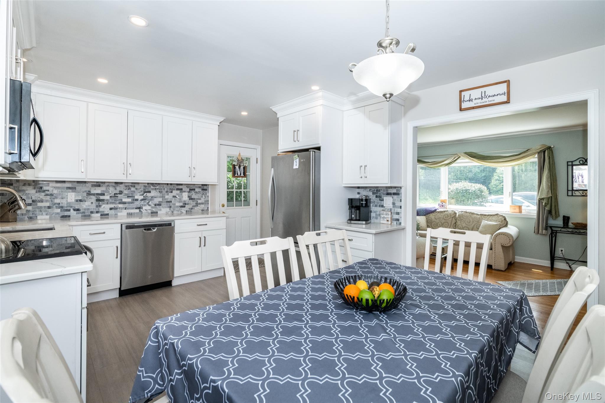 53 Lawrence Place New Rochelle, NY 10801 - Photo 11 of 38