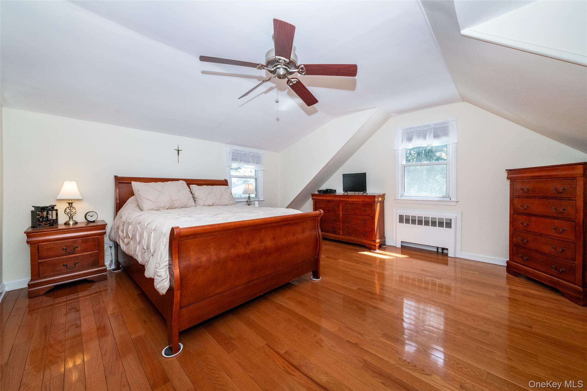 53 Lawrence Place New Rochelle, NY 10801 - Photo 18 of 38