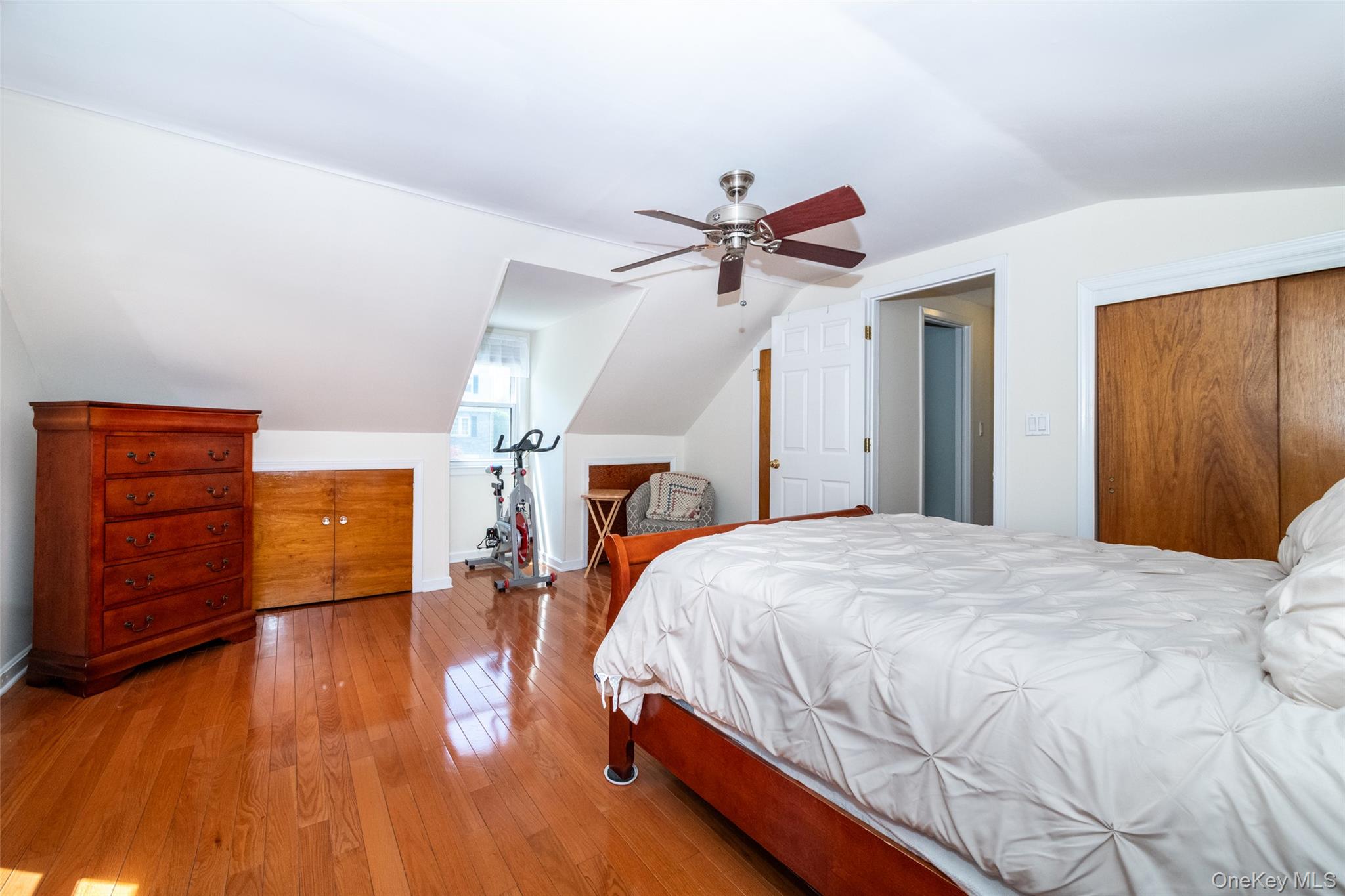 53 Lawrence Place New Rochelle, NY 10801 - Photo 20 of 38
