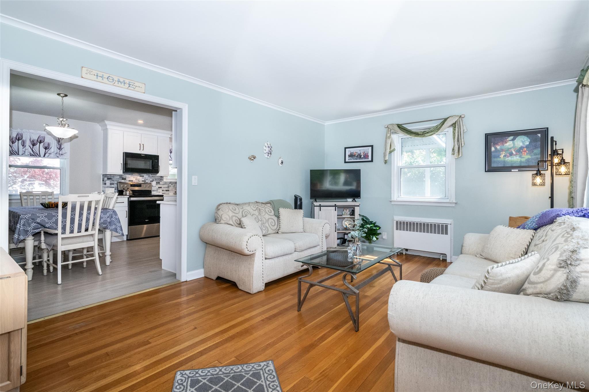 53 Lawrence Place New Rochelle, NY 10801 - Photo 2 of 38