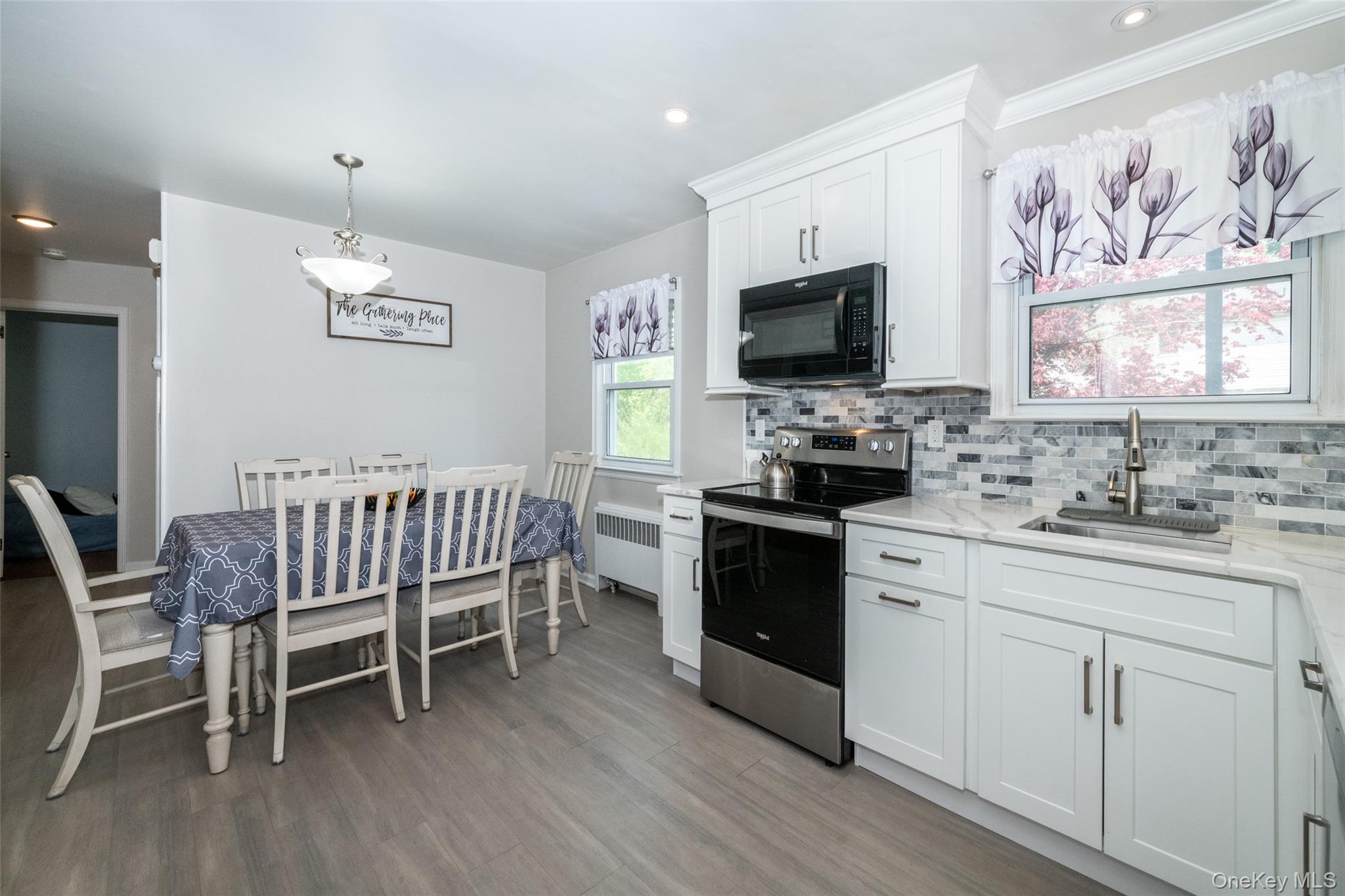 53 Lawrence Place New Rochelle, NY 10801 - Photo 8 of 38