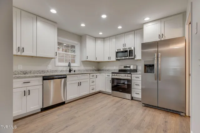 $299,900 | 1922 Siam Road, Elizabethton, TN 37643