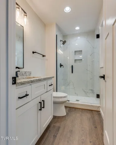 $299,900 | 1922 Siam Road, Elizabethton, TN 37643