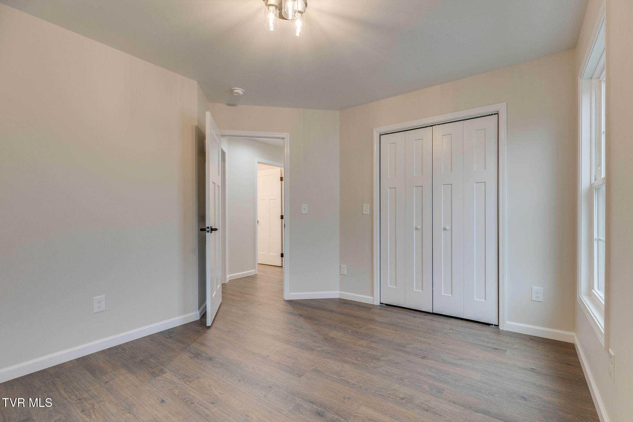 1922 Siam Road Elizabethton, TN 37643 - Photo 21 of 31 018