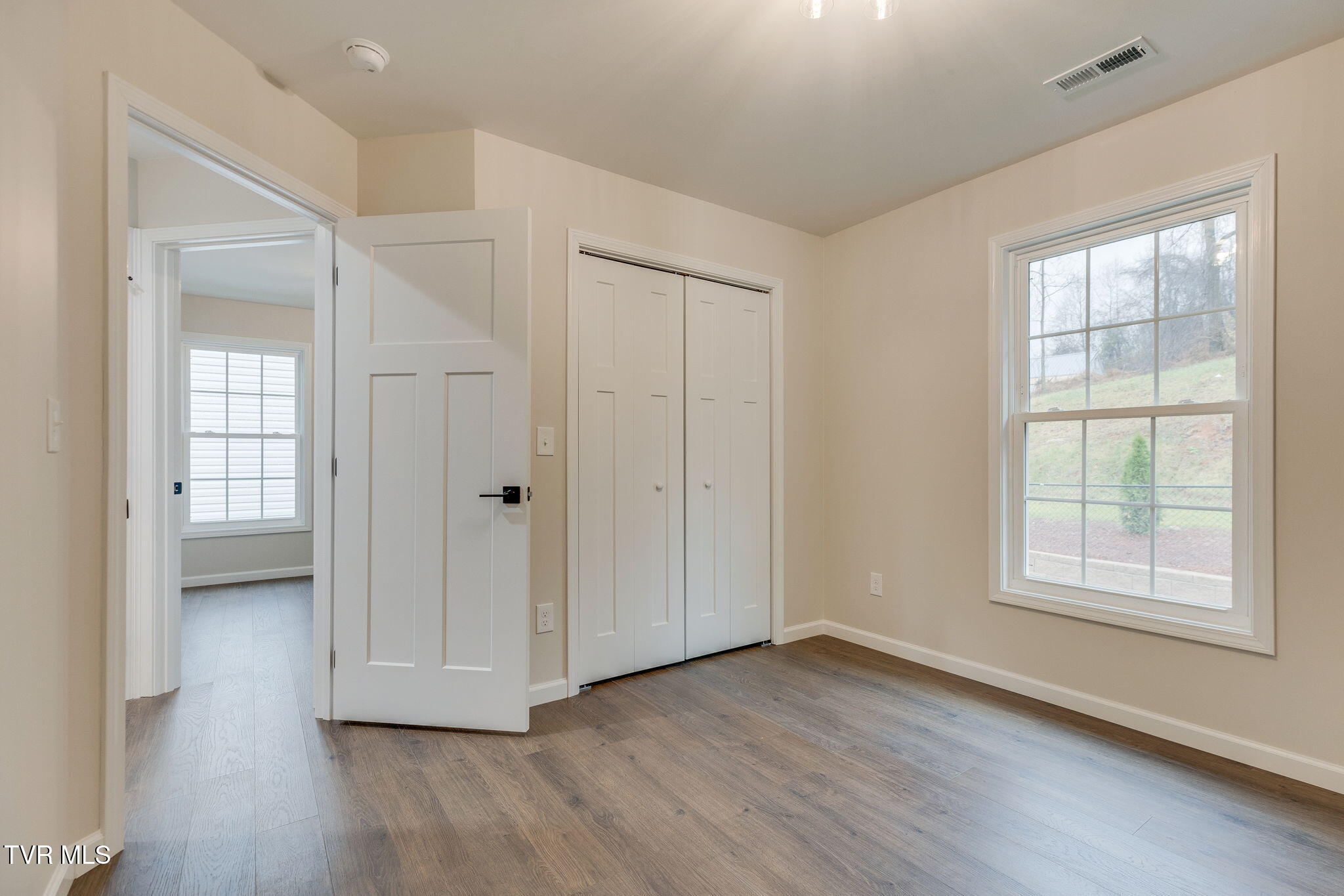 1922 Siam Road Elizabethton, TN 37643 - Photo 24 of 31 021