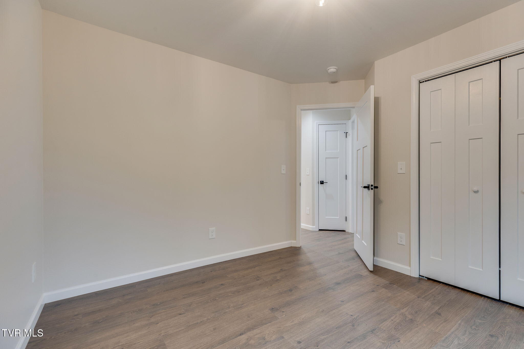 1922 Siam Road Elizabethton, TN 37643 - Photo 25 of 31 022