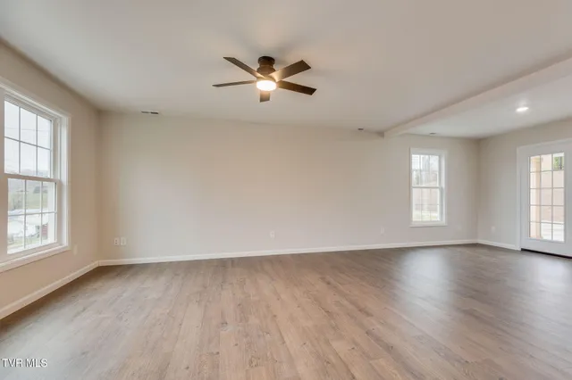 $299,900 | 1922 Siam Road, Elizabethton, TN 37643