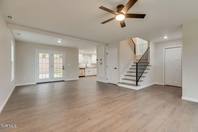 $299,900 | 1922 Siam Road, Elizabethton, TN 37643