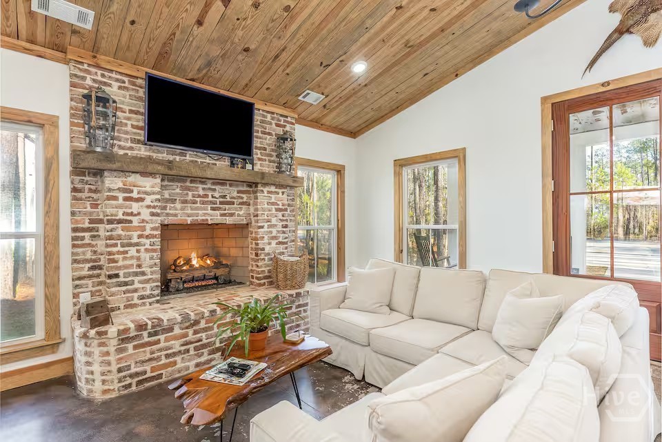 100 Bird Dog Lane Midway, GA 31320 - Photo 2 of 13