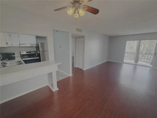 $995 | 6519 West Newberry Road, Unit 1209, Gainesville, FL 32605