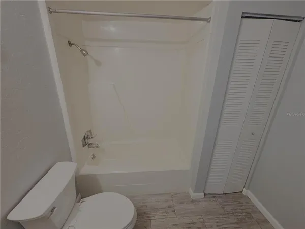 $995 | 6519 West Newberry Road, Unit 1209, Gainesville, FL 32605