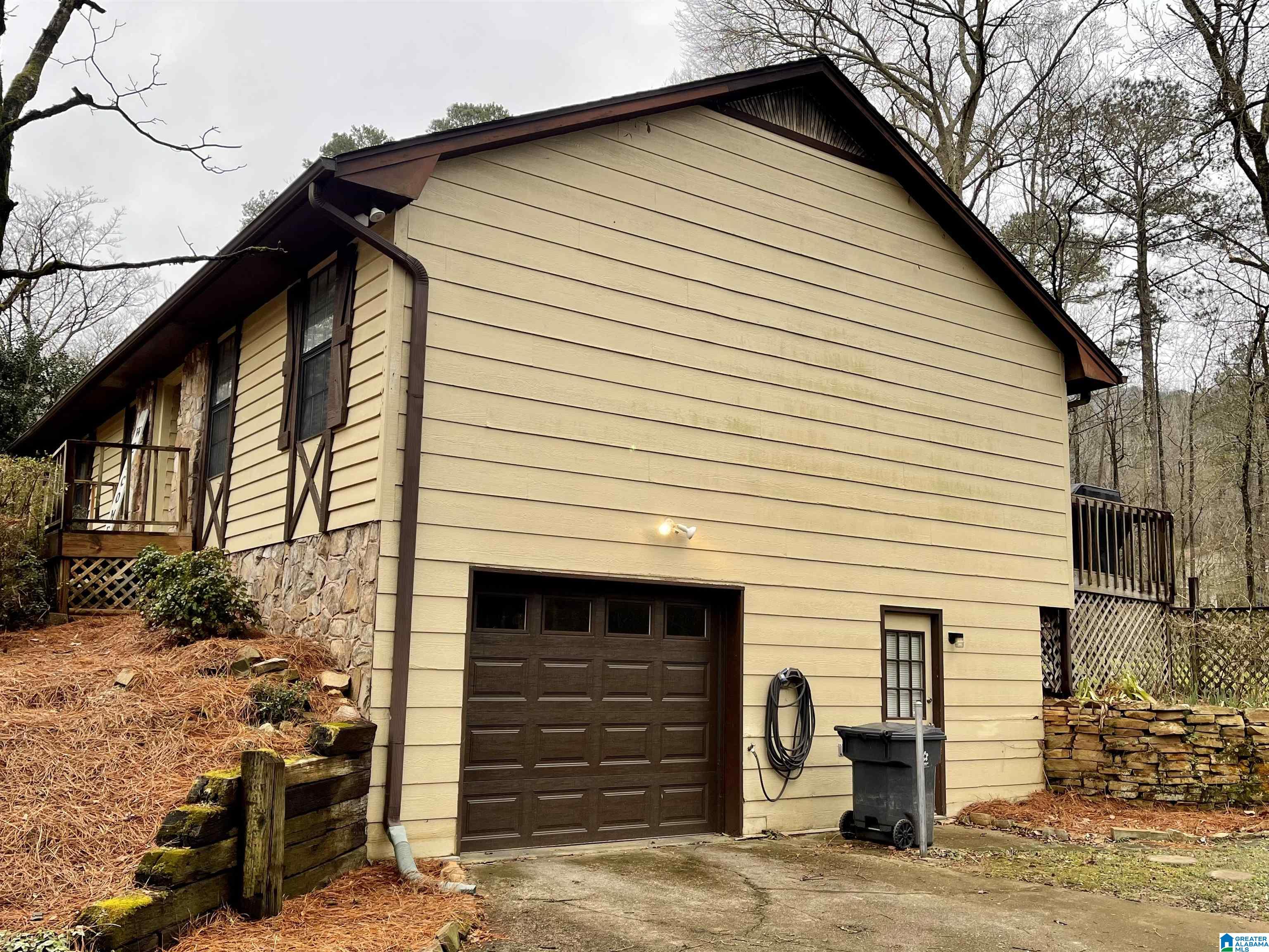 237 Valley Circle Pinson, AL 35126 - Photo 7 of 33