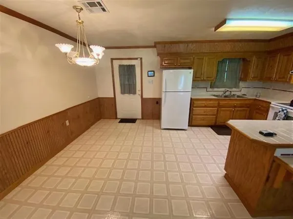 $169,900 | 2718 West Railroad Street, Basile, LA 70515