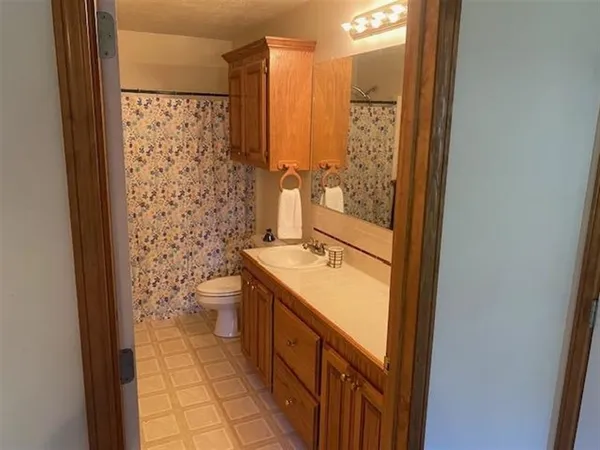 $169,900 | 2718 West Railroad Street, Basile, LA 70515