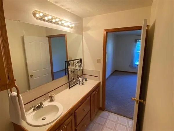 $169,900 | 2718 West Railroad Street, Basile, LA 70515