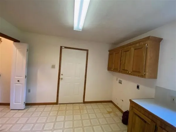 $169,900 | 2718 West Railroad Street, Basile, LA 70515