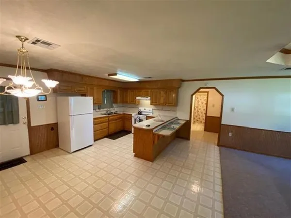 $169,900 | 2718 West Railroad Street, Basile, LA 70515