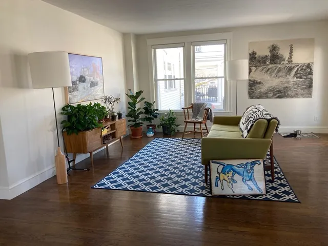 $3,000 | 11 West Elm Avenue, Unit 1, Quincy, MA 02170