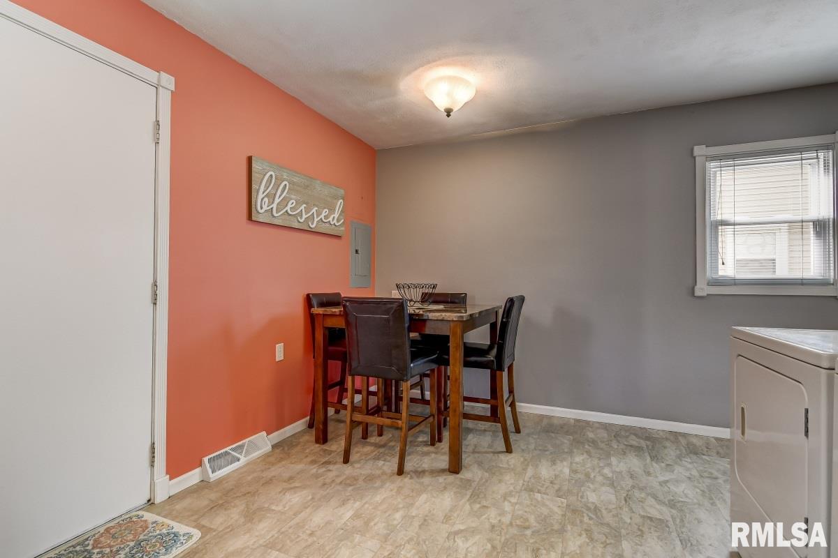 36 Beverly Drive Springfield, IL 62702 - Photo 17 of 33