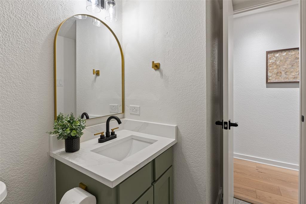 4777 Cedar Springs Road, Unit 3D Dallas, TX 75219 - Photo 11 of 29