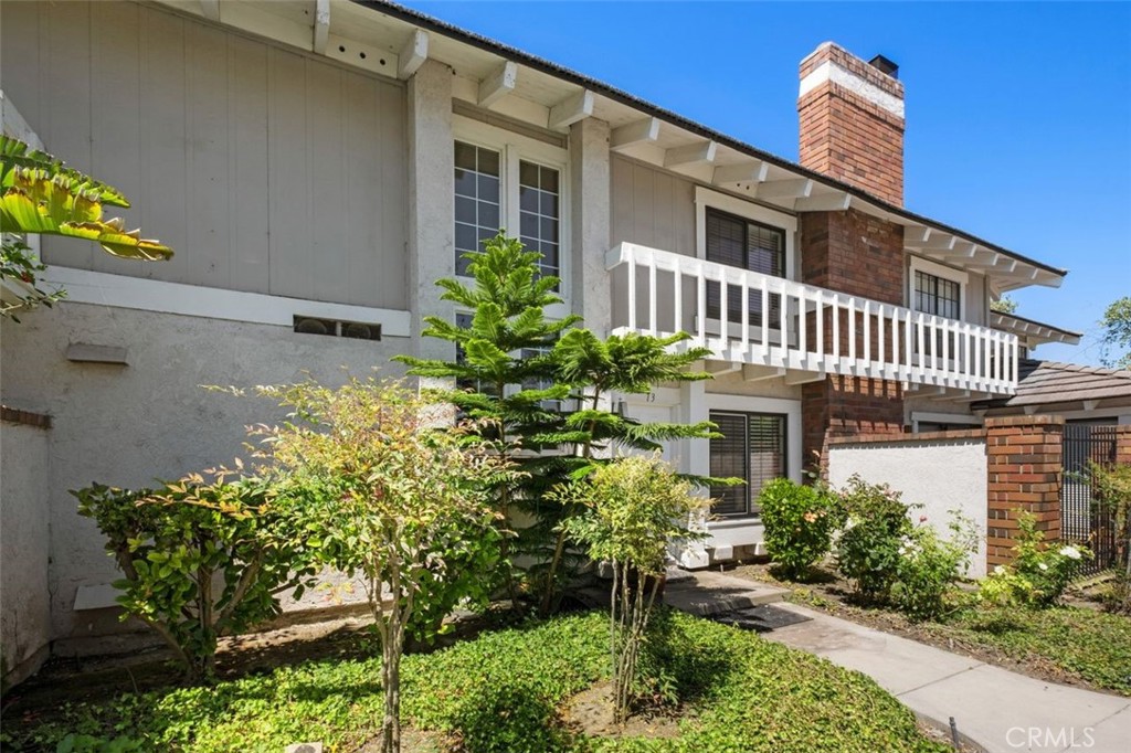 13 West Yale Loop, Unit 2 Irvine, CA 92604 - Photo 4 of 39 front view of a house
