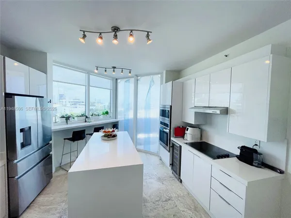 $15,000 | 300 South Pointe Drive, Unit 705, Miami Beach, FL 33139