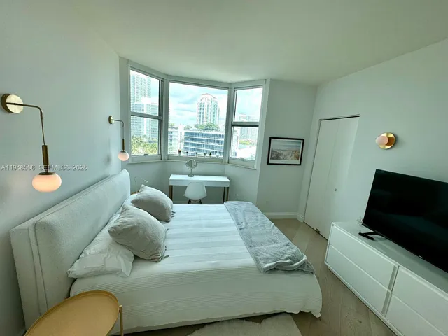 $17,000 | 300 South Pointe Drive, Unit 705, Miami Beach, FL 33139