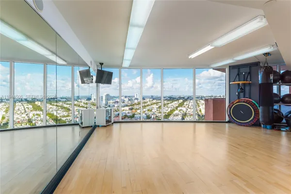 $15,000 | 300 South Pointe Drive, Unit 705, Miami Beach, FL 33139