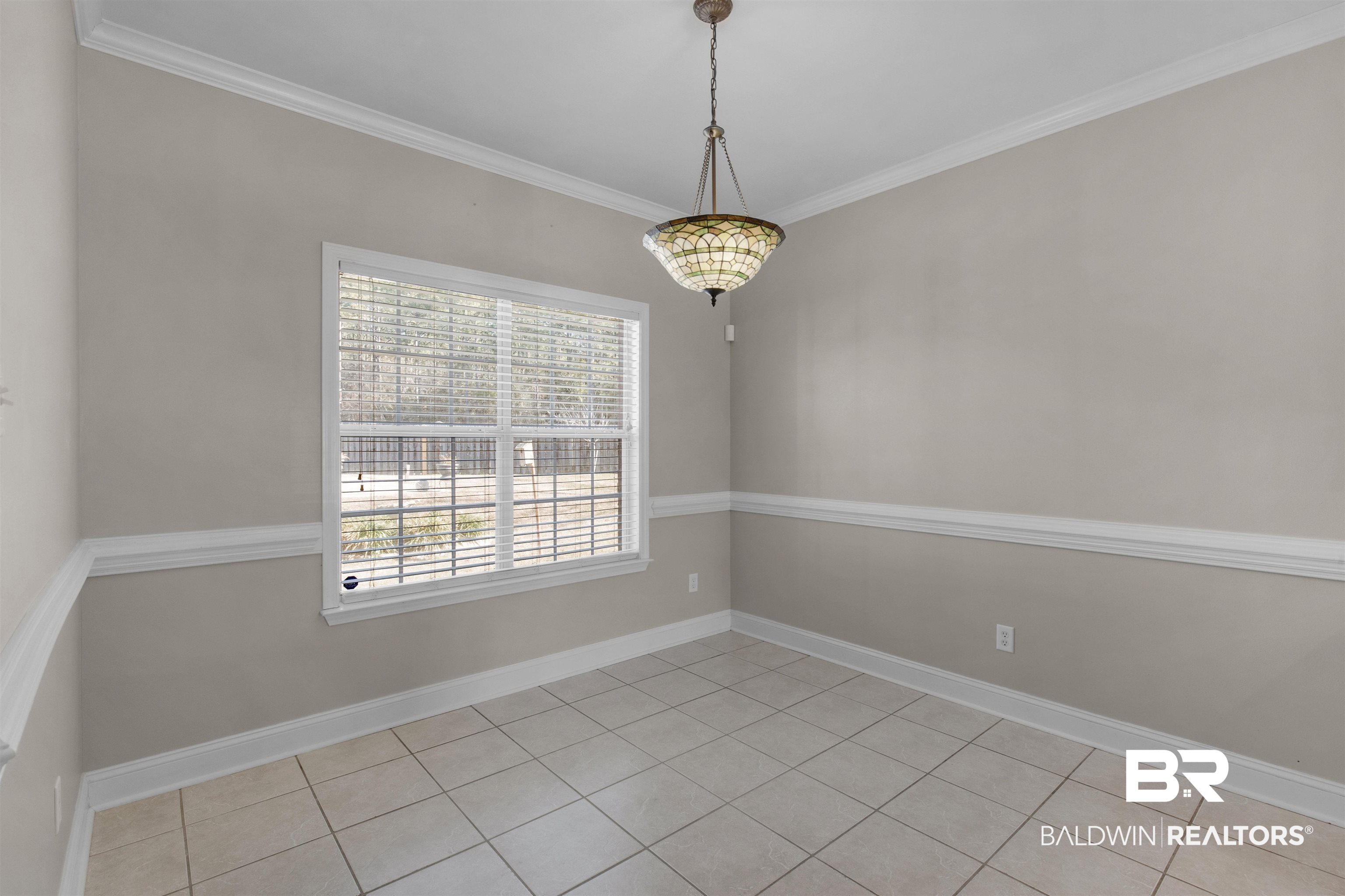 330 Allison Court Mobile, AL 36608 - Photo 7 of 27 Empty room with crown molding