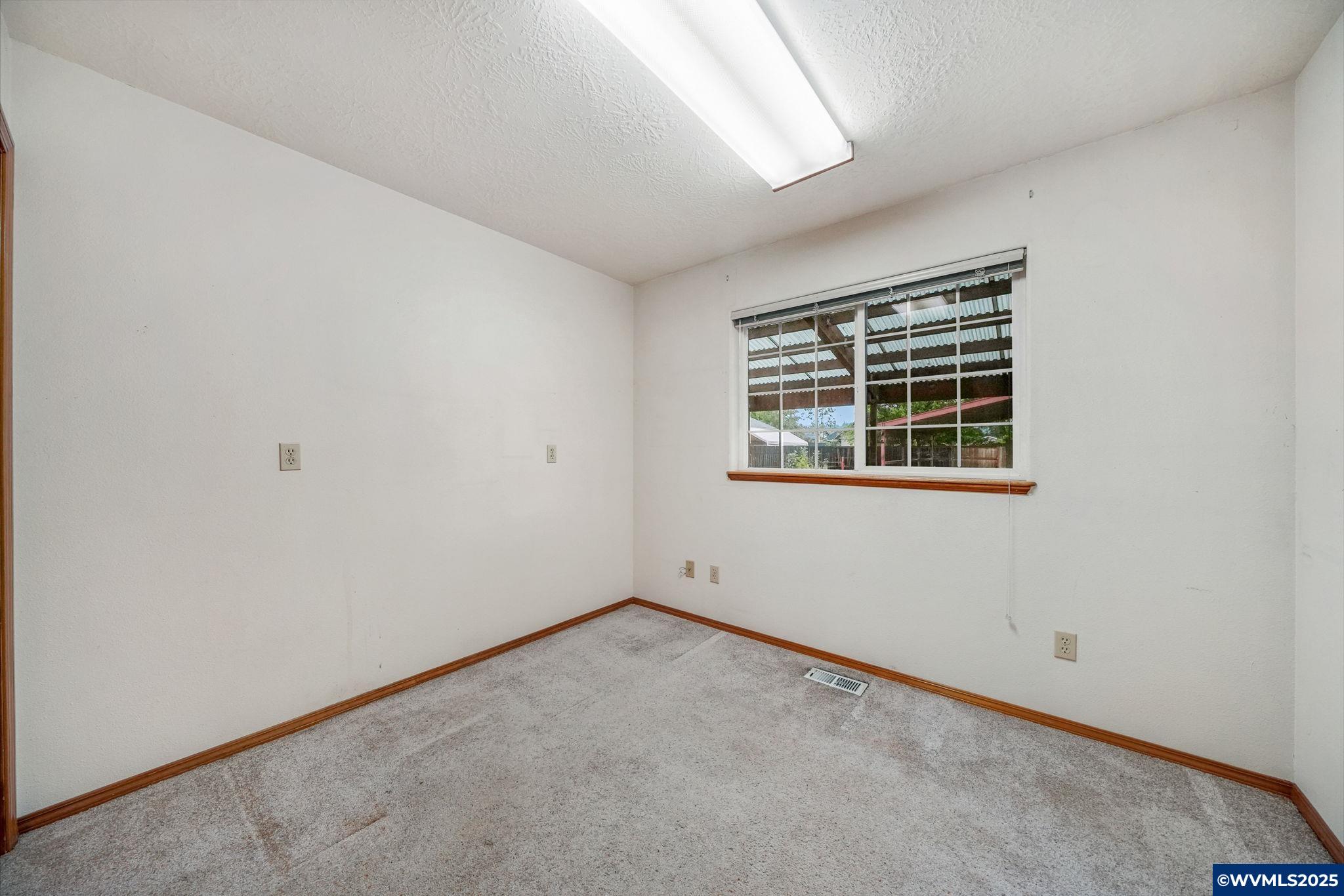 2671 Stoltz Hill Road Lebanon, OR 97355 - Photo 37 of 49 Gallery Image 37