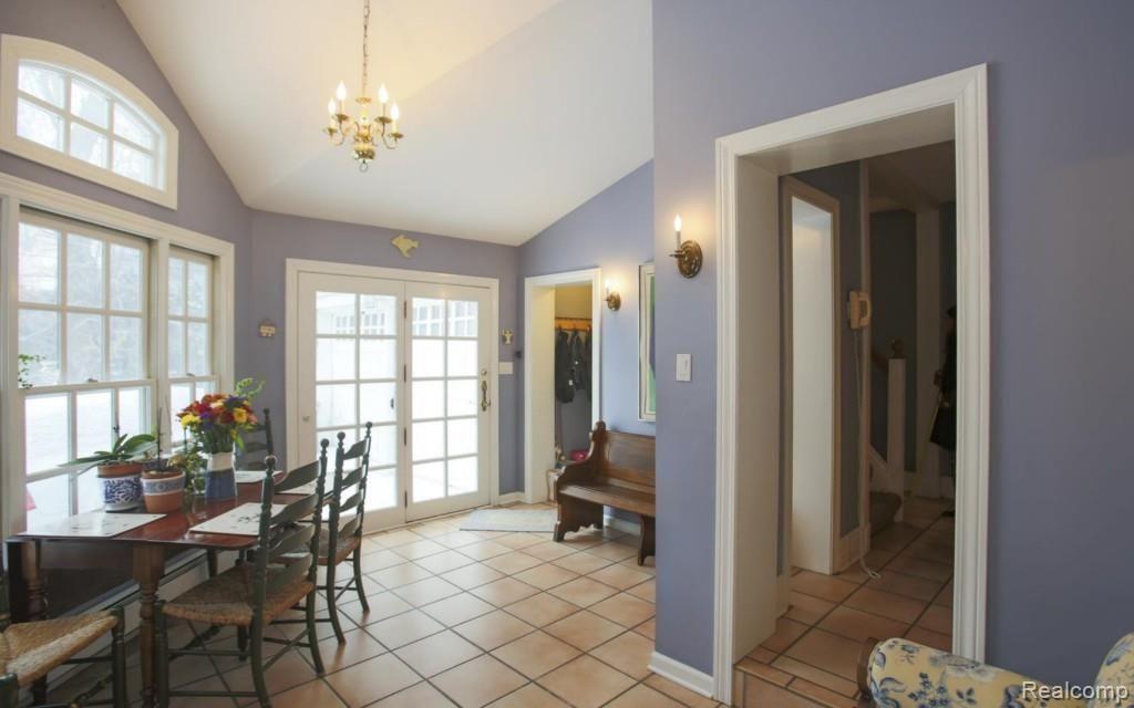 109 Moran Road Grosse Pointe, MI 48236 - Photo 12 of 30 11-photo-web-1680x1050-152368.jpg