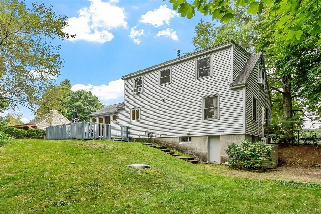 177 Whalom Road Lunenburg, MA 01462 - Photo 7 of 36 Gallery Image 7