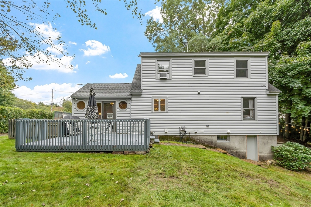177 Whalom Road Lunenburg, MA 01462 - Photo 8 of 36 Gallery Image 8