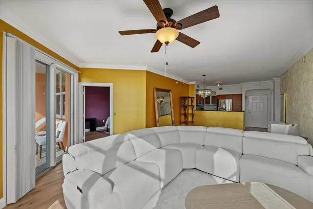 $6,000 | 806 East Windward Way, Unit 323, Lantana, FL 33462