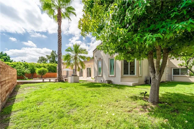 $8,995 | 5206 Topeka Drive, Tarzana, CA 91356