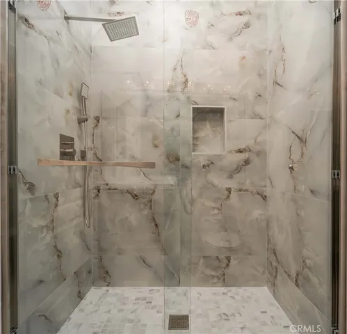 $8,995 | 5206 Topeka Drive, Tarzana, CA 91356