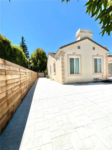 $8,995 | 5206 Topeka Drive, Tarzana, CA 91356