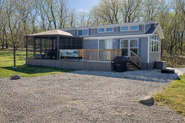 $125,000 | 20965 South Lakeshore Drive, Unit 7, Glenwood, MN 56334