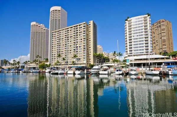 $3,400 | 1765 Ala Moana Boulevard, Unit 1388, Honolulu, HI 96815