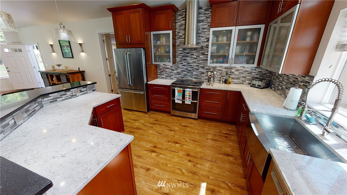 8455 Southeast Overaa Road Port Orchard, WA 98367 - Photo 7 of 40 Gallery Image 7