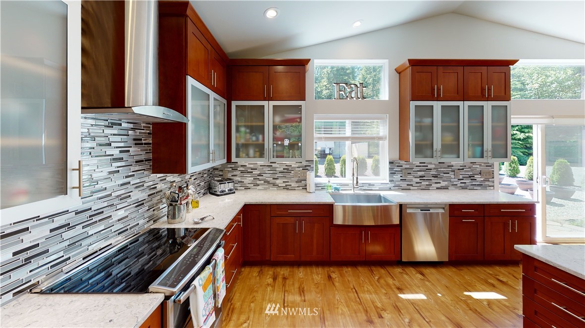 8455 Southeast Overaa Road Port Orchard, WA 98367 - Photo 8 of 40 Gallery Image 8