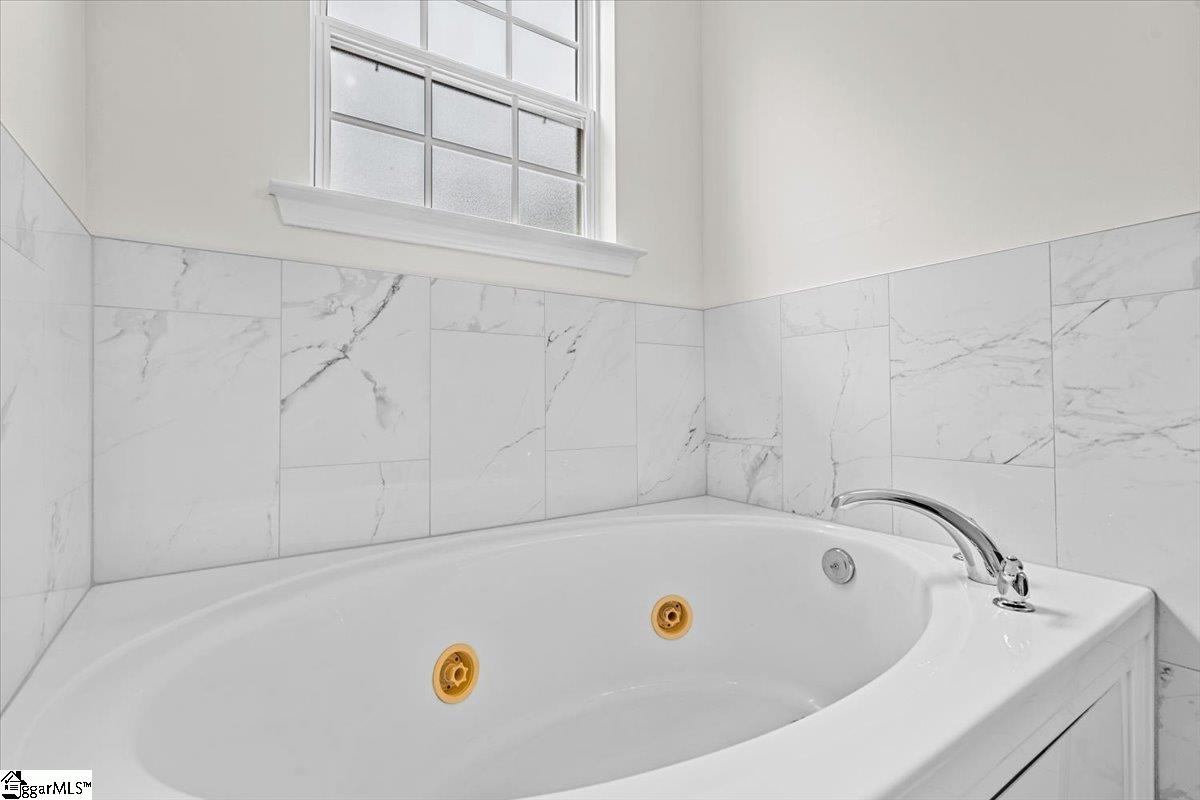 223 Mt Vernon Road Anderson, SC 29624 - Photo 14 of 28