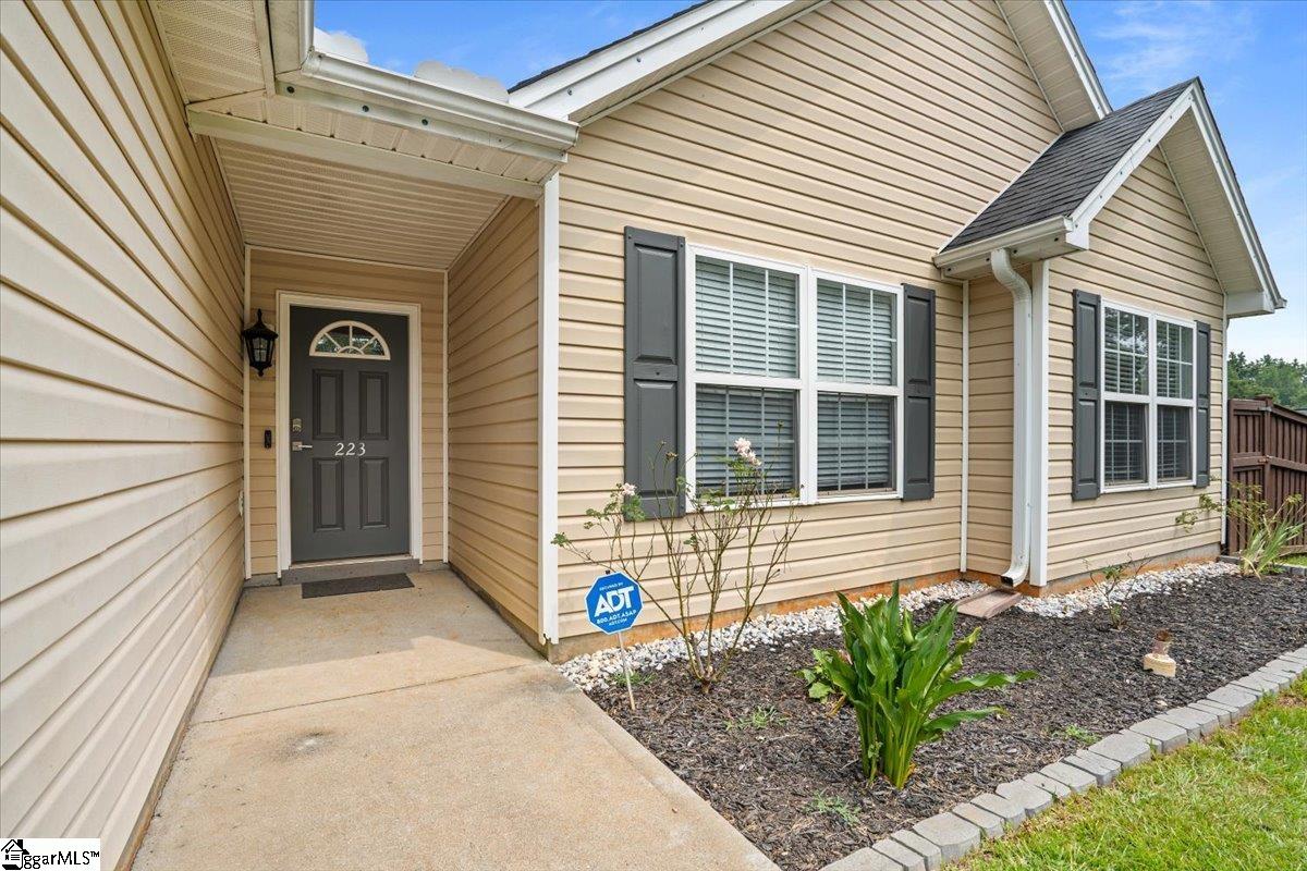 223 Mt Vernon Road Anderson, SC 29624 - Photo 2 of 28