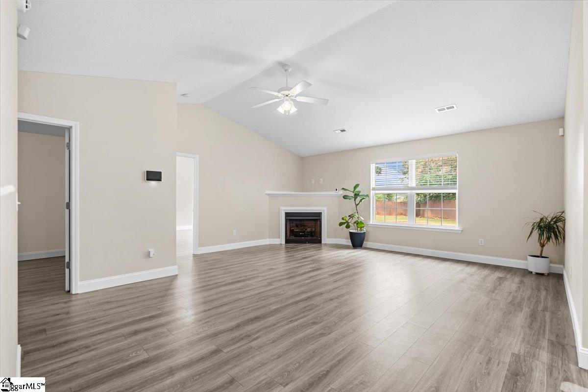 223 Mt Vernon Road Anderson, SC 29624 - Photo 8 of 28