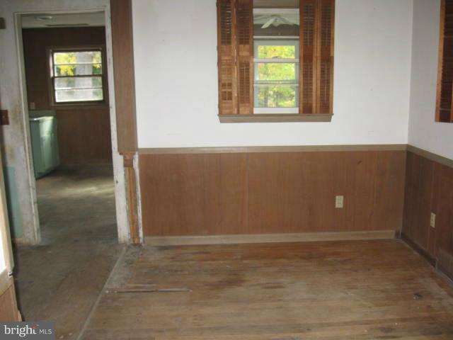 19115 Wayne Drive Triangle, VA 22172 - Photo 2 of 5 Dining Room