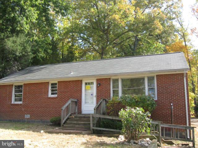 19115 Wayne Drive Triangle, VA 22172 - Photo 5 of 5 Exterior (Front)