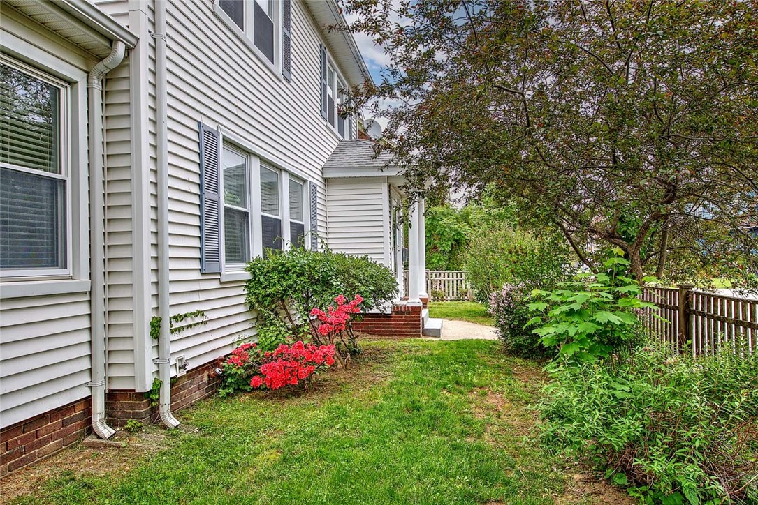 4 Talbot Manor Cranston, RI 02905 - Photo 36 of 36