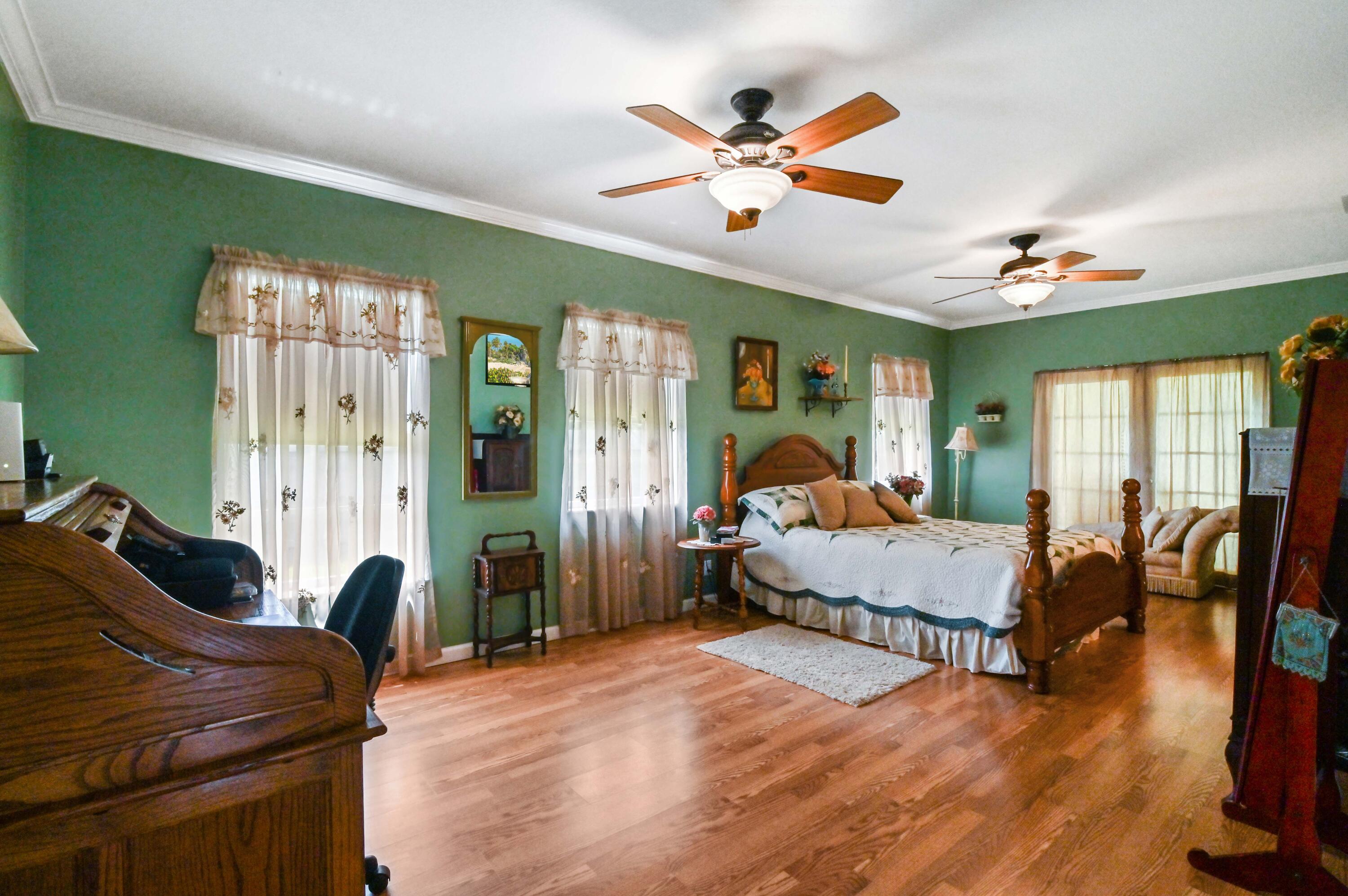 361 East Lake Road Palm Springs, FL 33461 - Photo 21 of 35 20 bedroom 01