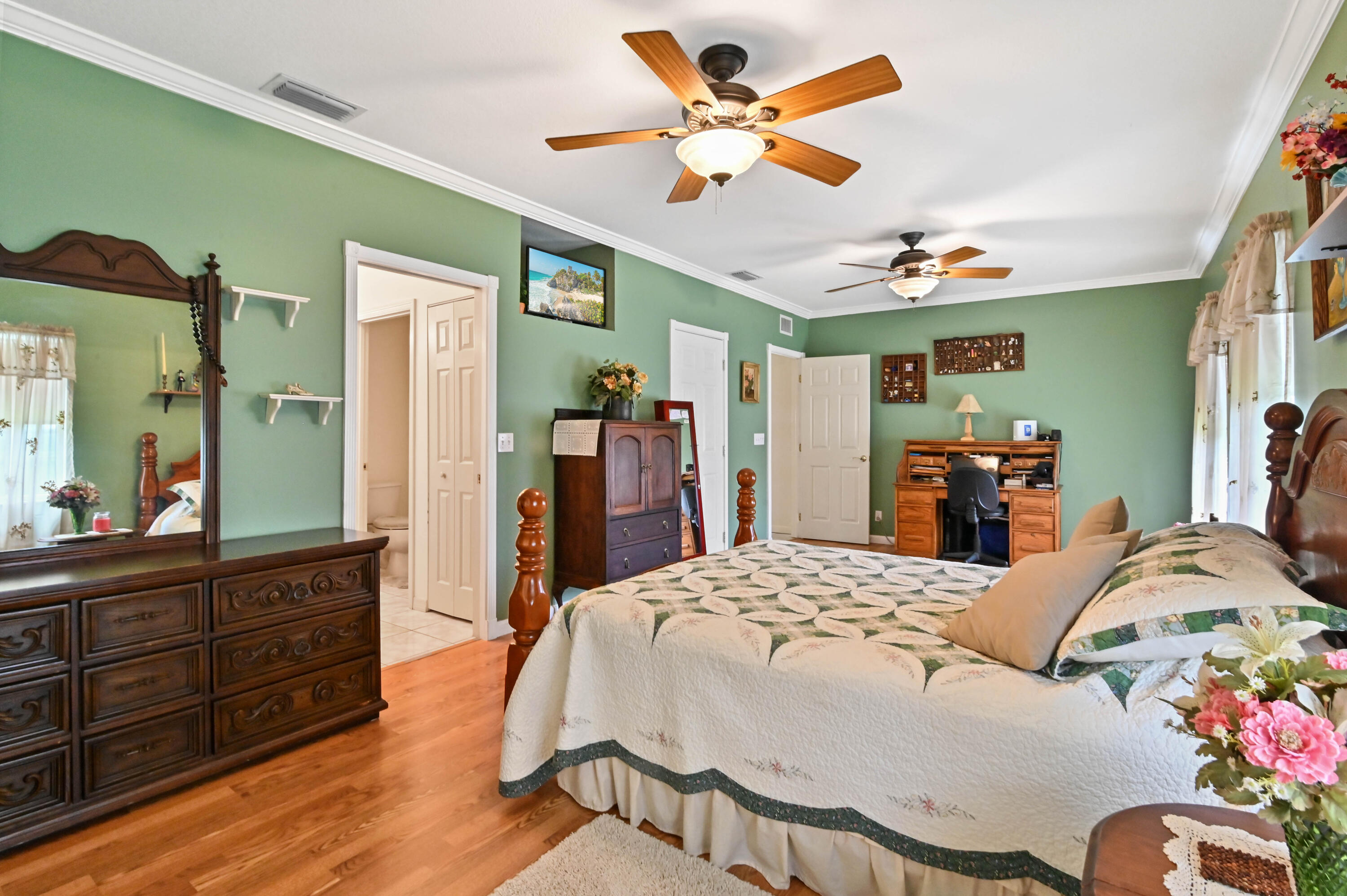 361 East Lake Road Palm Springs, FL 33461 - Photo 22 of 35 21 bedroom 02