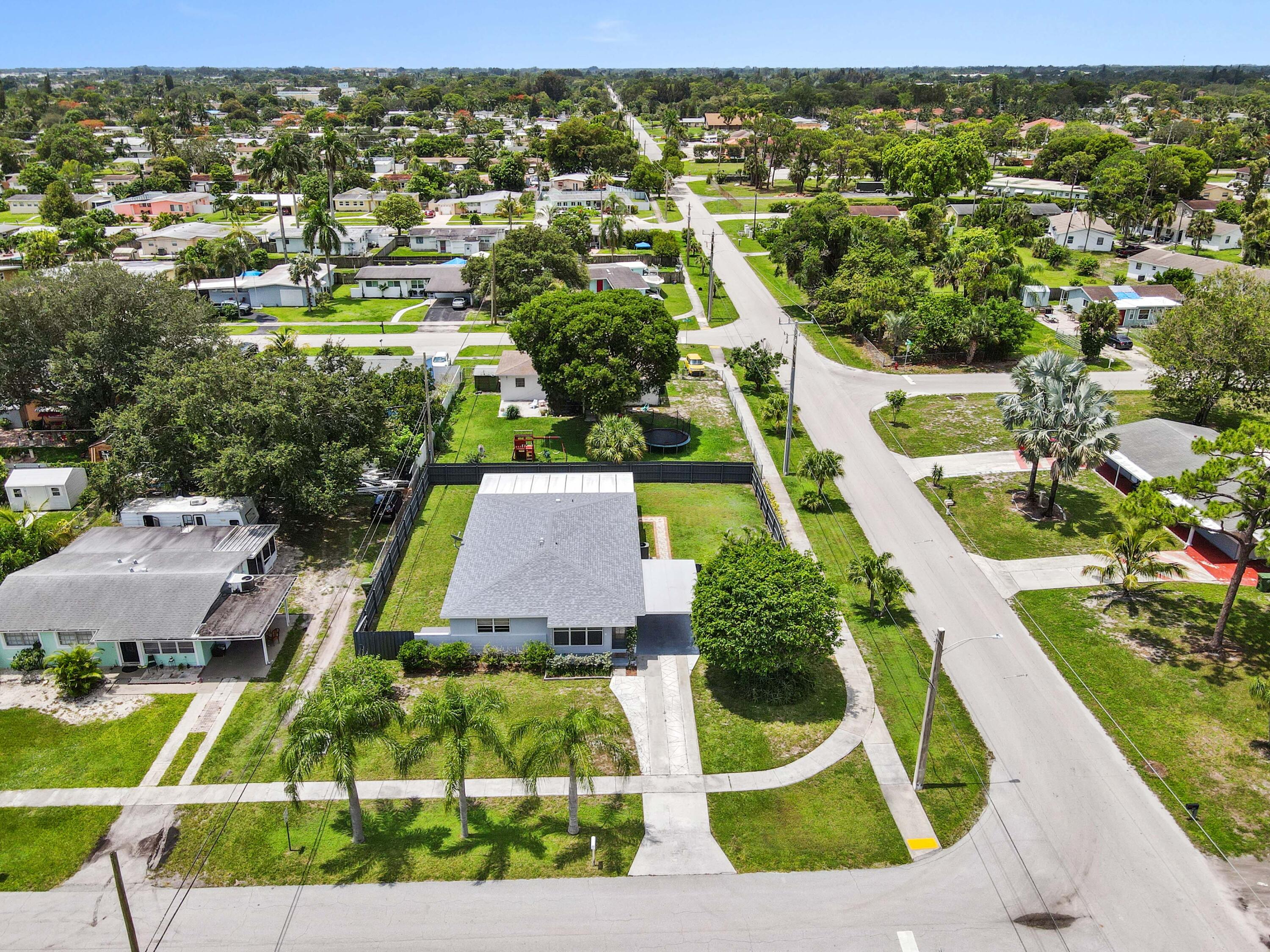 361 East Lake Road Palm Springs, FL 33461 - Photo 29 of 35 28 drone 02